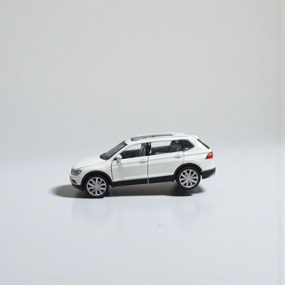 Volkswagen Tiguan 1:27 – SUV a Escala Detallado para Coleccionistas