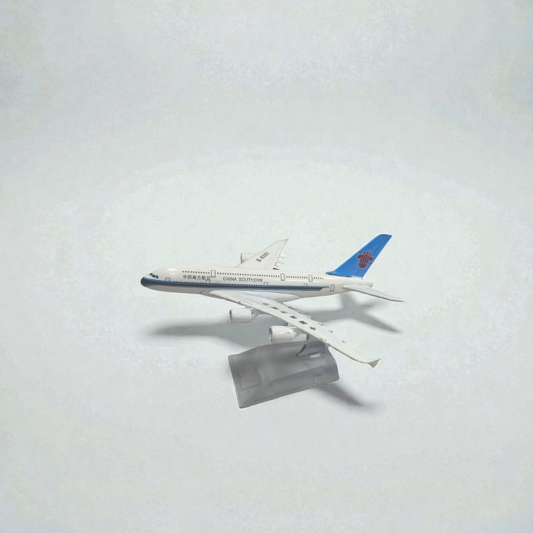 Avión China Southern 1:400 – Modelo a Escala Detallado para Coleccionistas