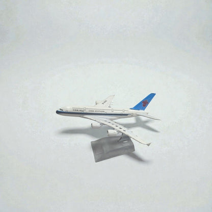 Avión China Southern 1:400 – Modelo a Escala Detallado para Coleccionistas