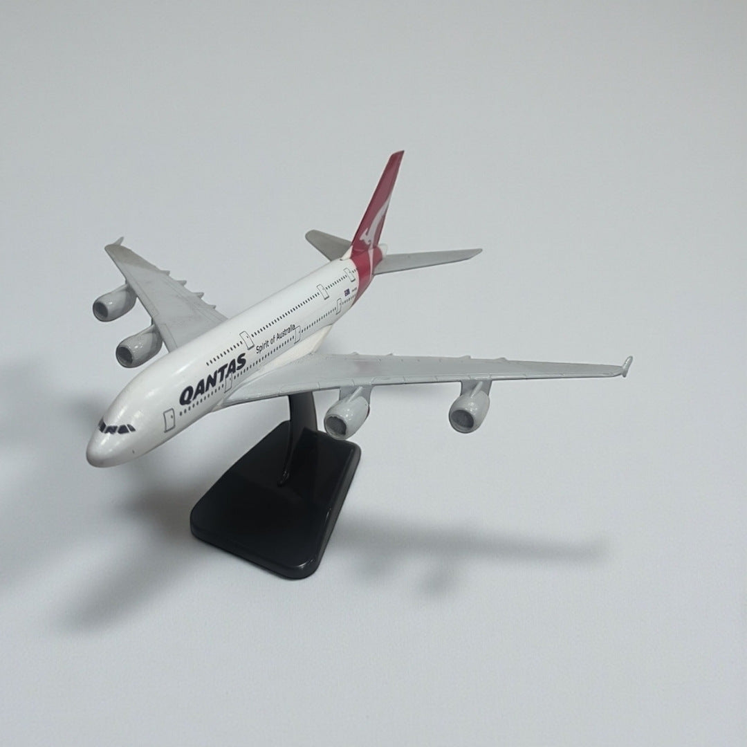 Avión Qantas 1:350 – Modelo a Escala Detallado para Coleccionistas