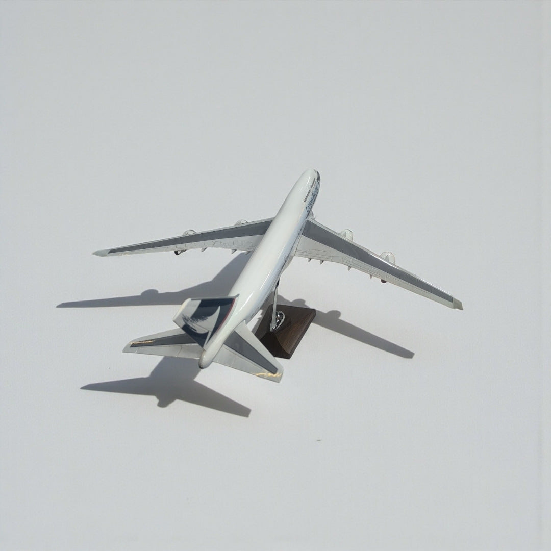 Avión Cathay Pacific 1:200 – Modelo a Escala Detallado para Coleccionistas