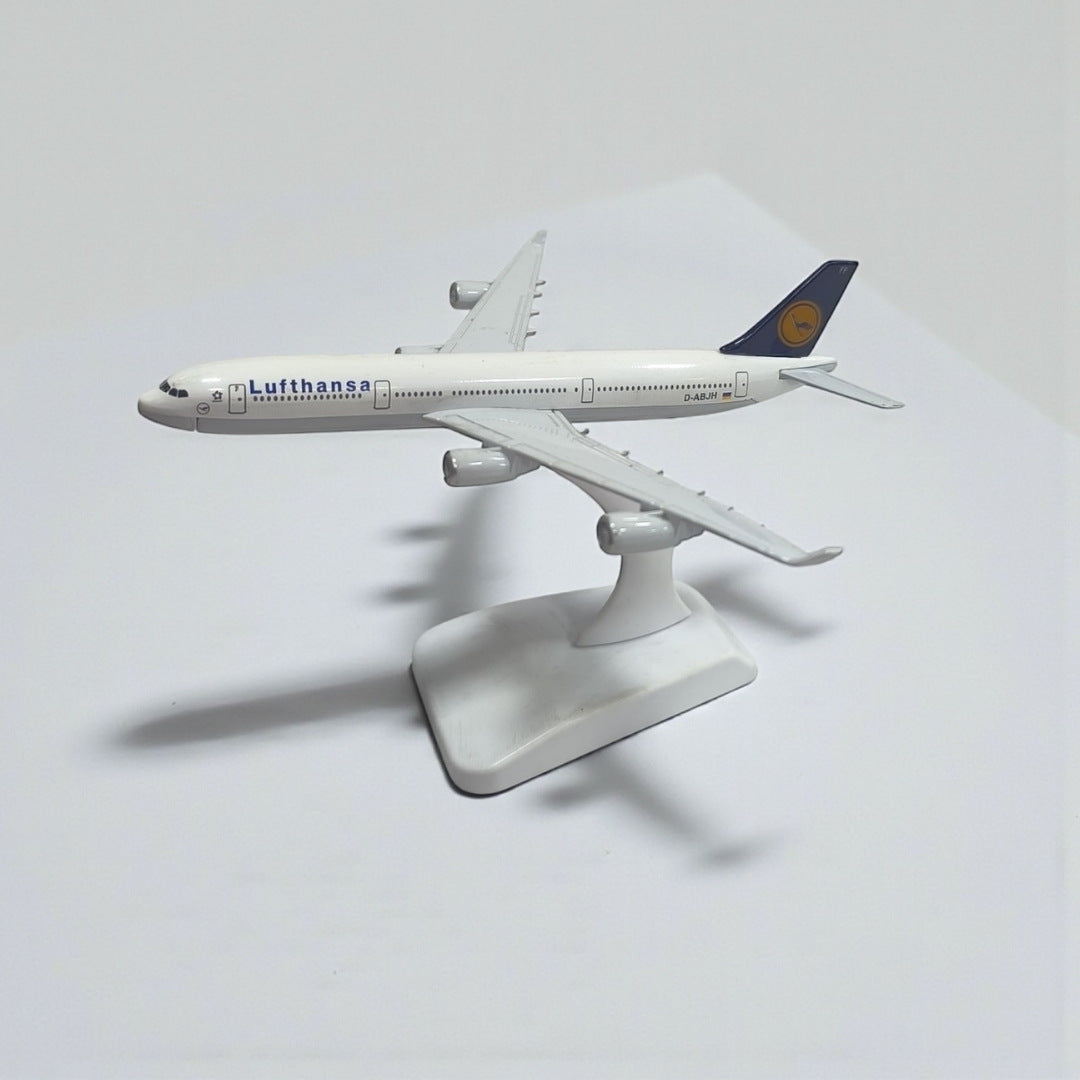 Avión Lufthansa 1:350 – Modelo a Escala Detallado para Coleccionistas