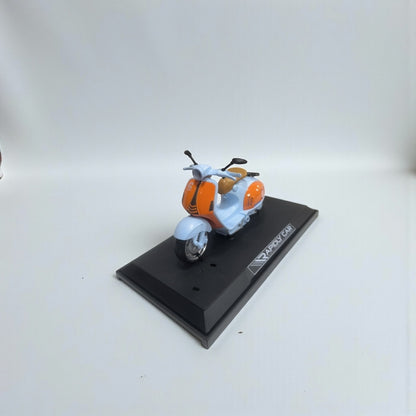 Moto Vespa 1:10 – Modelo a Escala Detallado para Coleccionistas