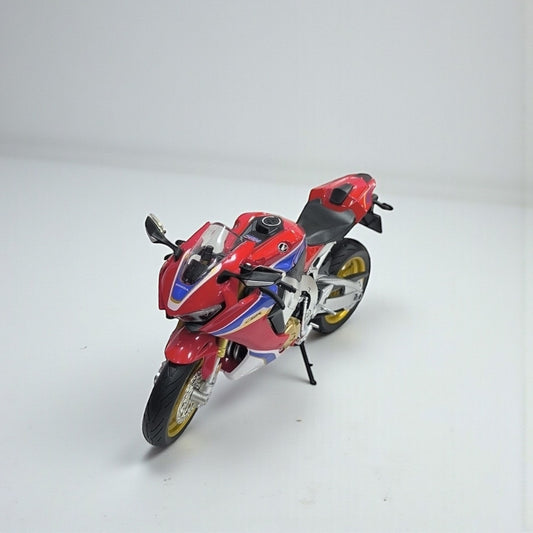 Moto Honda CBR 1000 RR 1:9 – Modelo a Escala Detallado para Coleccionistas