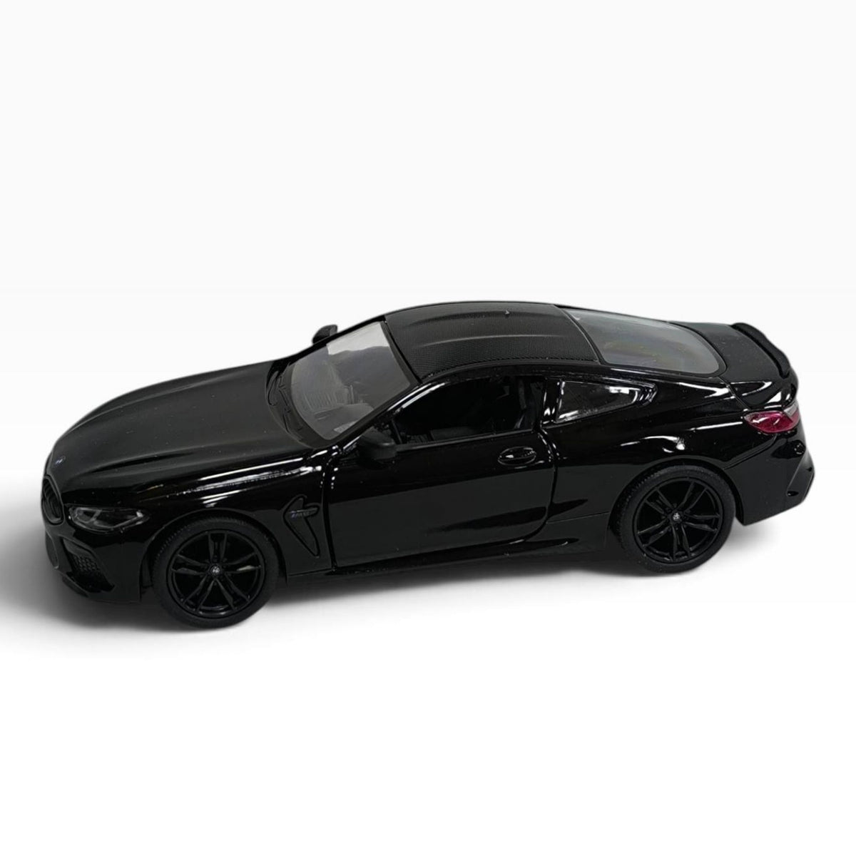 BMW M8 1:32 Negro