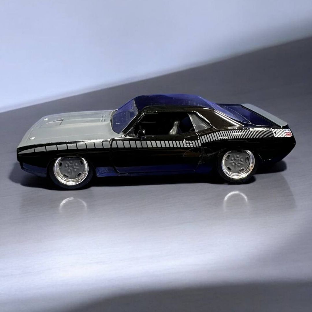 Letty's Plymouth Barracuda 1:32 Rápidos y Furiosos - Modelo a Escala de Colección