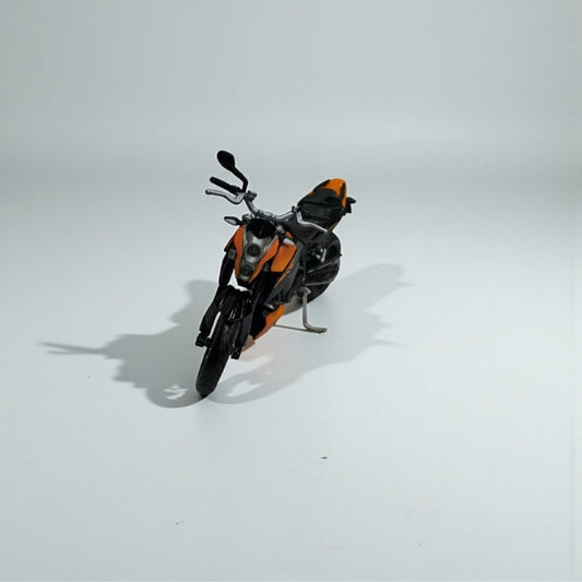 Moto KTM 690 Duke 1:12 – Modelo a Escala Detallado para Coleccionistas
