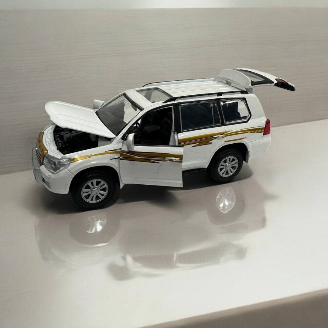 Toyota Land Cruiser 1:27 – Modelo a Escala – SUV Todo Terreno de Alta Dureza en Miniatura