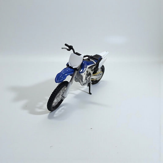 Moto Yamaha YZ 450 1:12 – Modelo a Escala Detallado para Coleccionistas