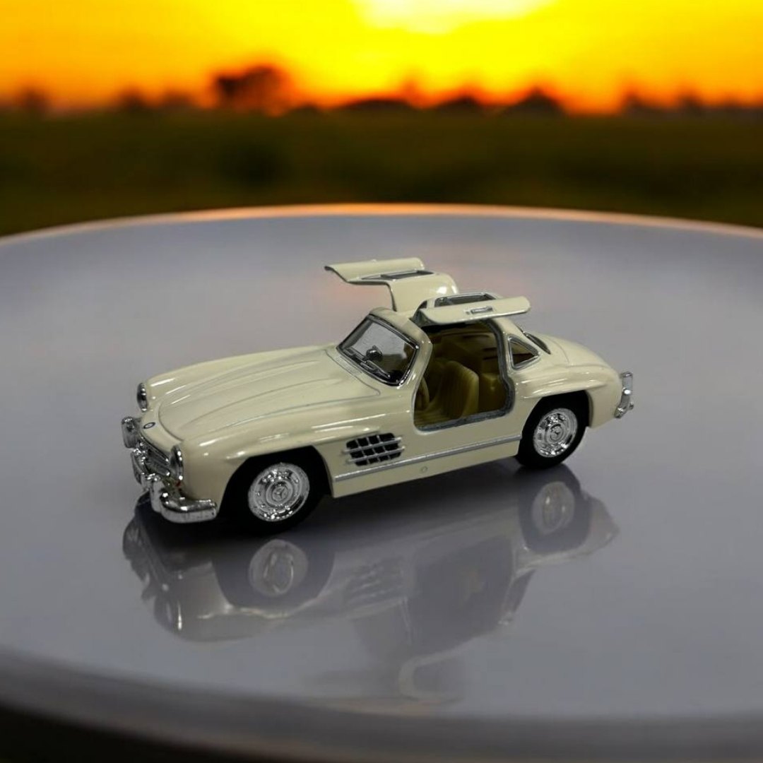 Mercedes-Benz 300 SL 1:32 – Modelo a Escala – Clásico Deportivo con Alas de Gaviota