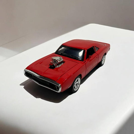 Dodge Charger 1:27 – Modelo a Escala – Muscle Car de Alto Rendimiento en Miniatura