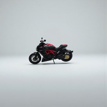 Moto Ducati Diavel 1:12 – Modelo a Escala Detallado para Coleccionistas