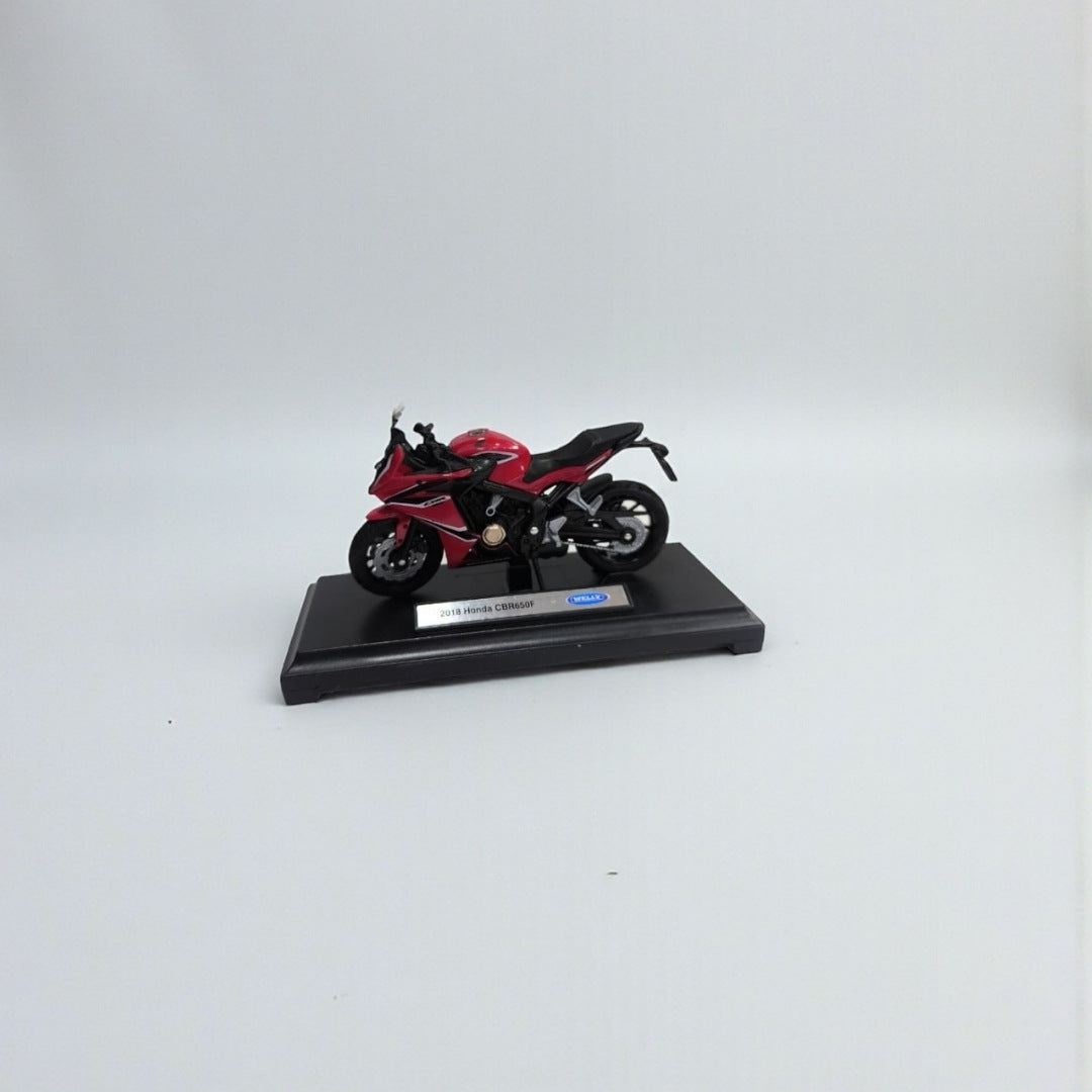 Moto Honda CBR 650 1:18 – Modelo a Escala Detallado para Coleccionistas
