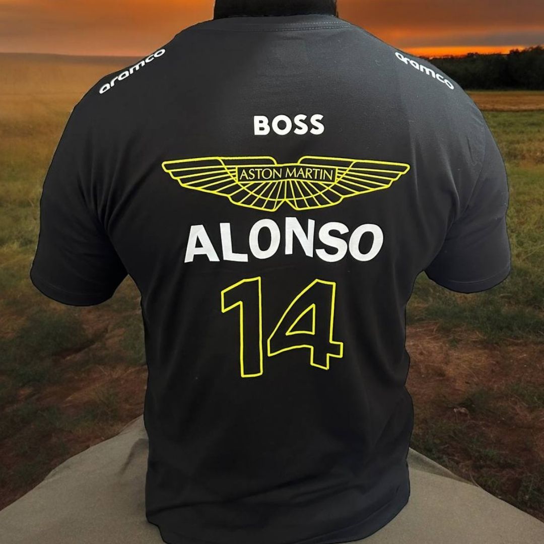 Camiseta Negra Aston Martin 14 - Elegancia y Espíritu de Competición con Fernando Alonso