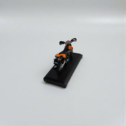 Moto KTM 690 Enduro 1:18 – Modelo a Escala Detallado para Coleccionistas