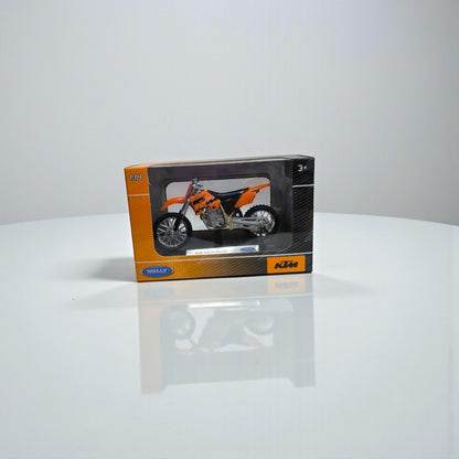 Moto KTM 450 Racing 1:18 – Modelo a Escala Detallado para Coleccionistas