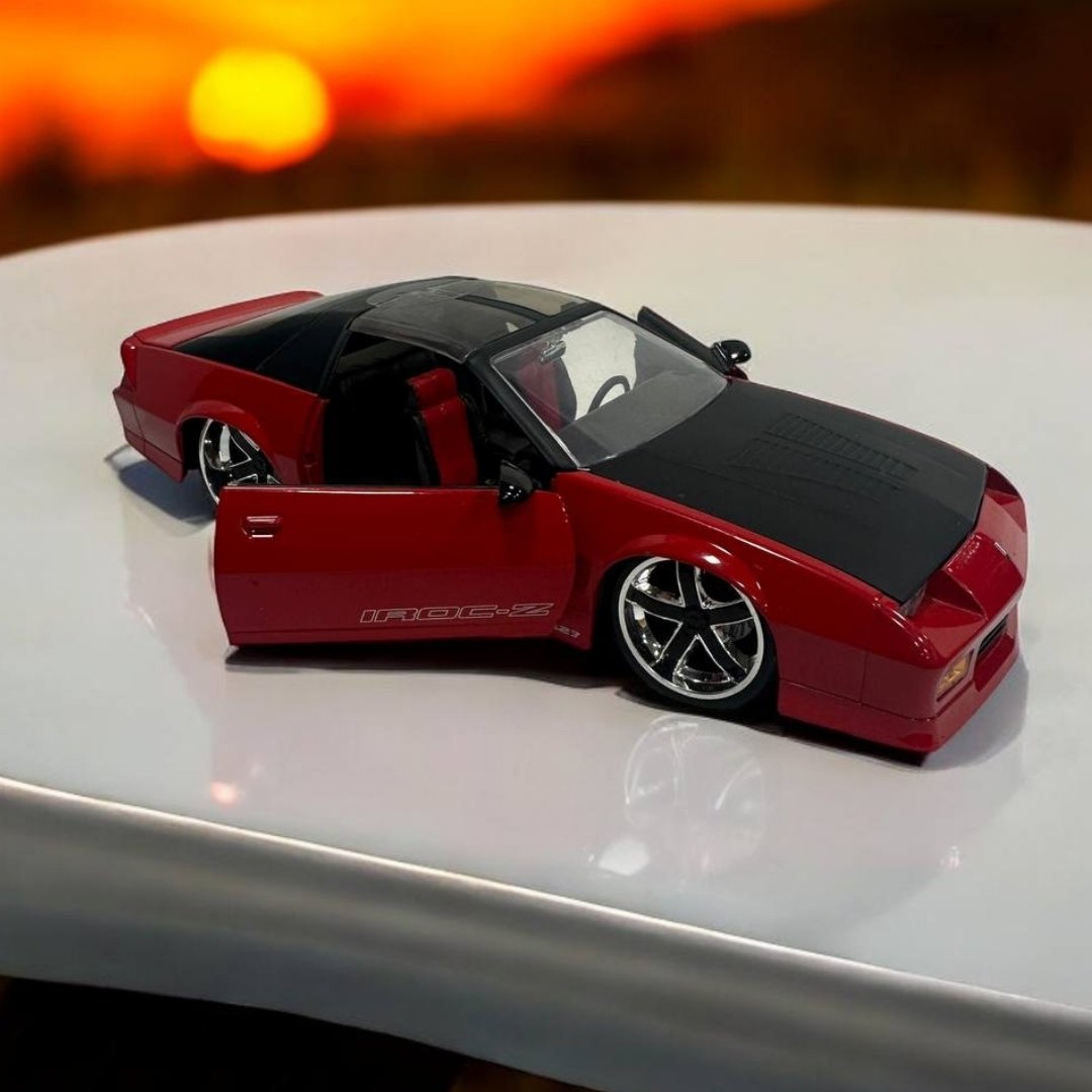 Chevy Camaro 1985 1:24 – Modelo a Escala – Clásico Americano Detallado