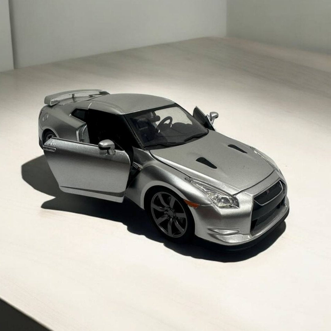 Nissan GT-R R35 1:24 – "Rápidos y Furiosos" – Modelo a Escala