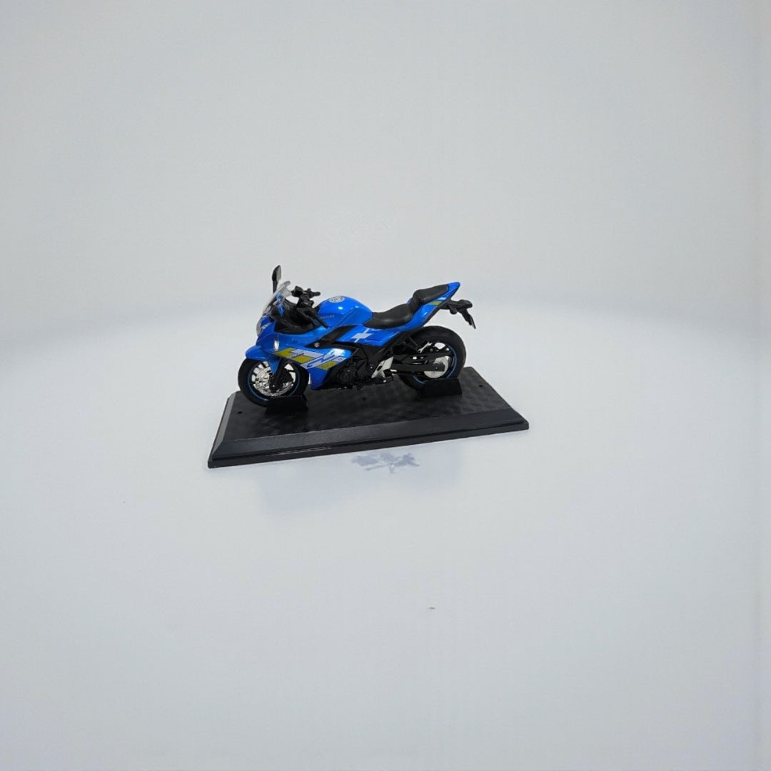 Moto Suzuki GSX 250R 1:10 – Modelo a Escala Detallado para Coleccionistas