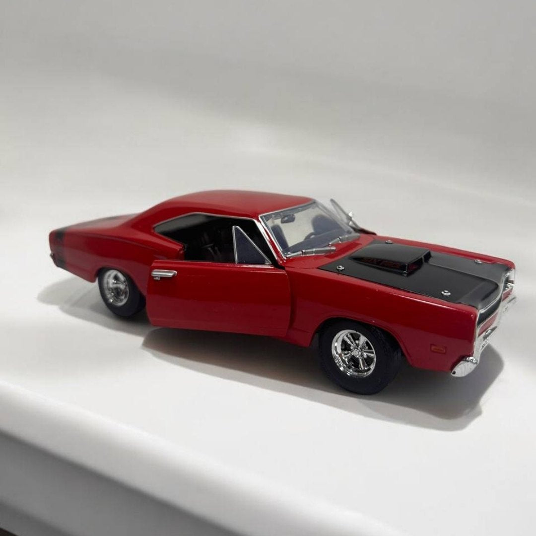 Dodge Coronet 1:24 – Modelo a Escala – Clásico Americano Detallado