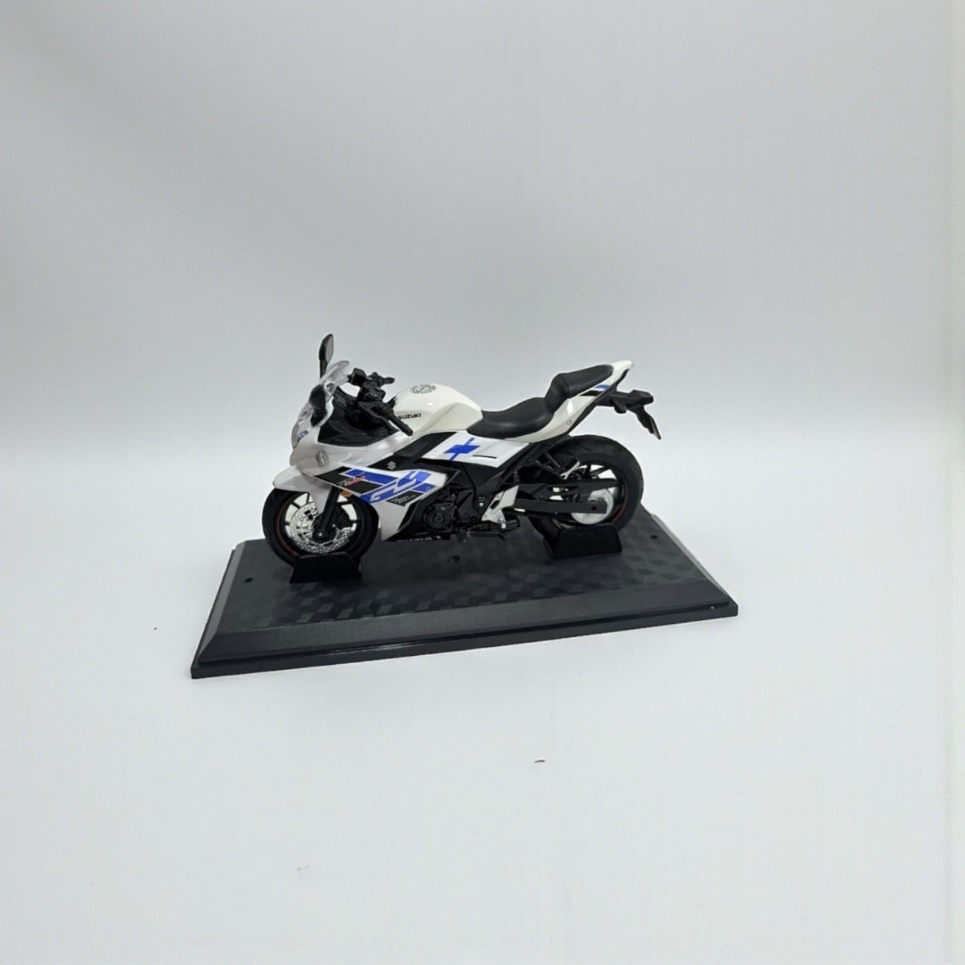 Moto Suzuki GSX 250R 1:12 – Modelo a Escala Detallado para Coleccionistas