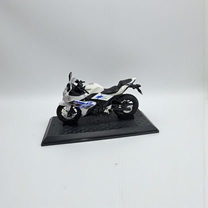 Moto Suzuki GSX 250R 1:12 – Modelo a Escala Detallado para Coleccionistas