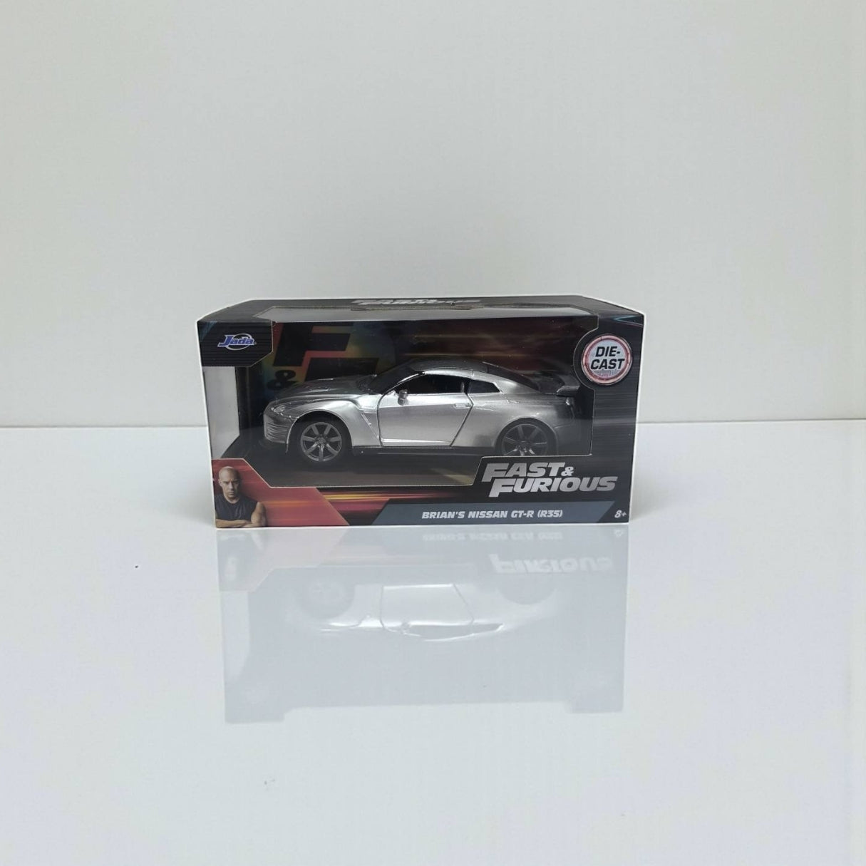 Nissan GT-R R35 Rápidos y Furiosos 1:32 – Edición de Colección en Metal | Ícono del Cine