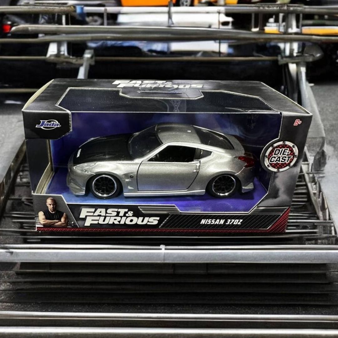 Nissan 370Z 1:32 Rápidos y Furiosos - Modelo a Escala de Colección