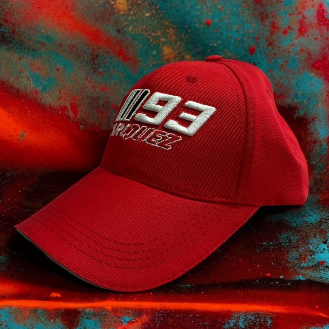 ¡Gorra Márquez 93 - Estilo y Espíritu de Campeón!