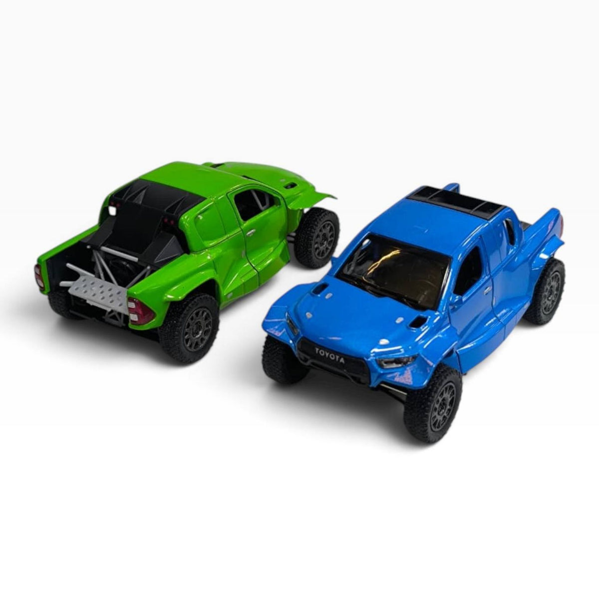 Toyota Hilux 1:32 Color Sorpresa