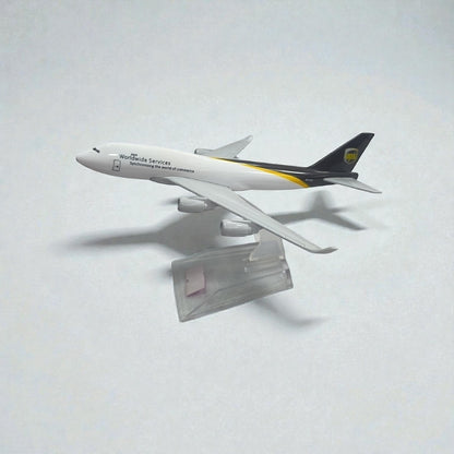 Avión UPS 1:400 – Modelo de Colección en Metal | Aeronave de Carga Premium