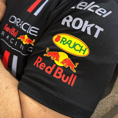 Camiseta Negra Red Bull Oracle - ¡Siente la Energía y la Innovación en Cada Paso!