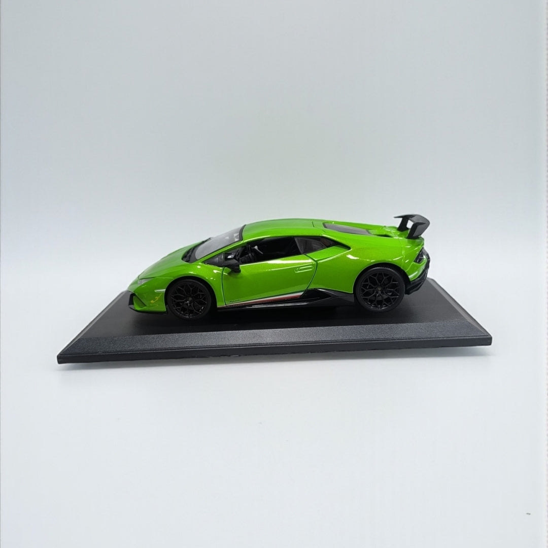 Lamborghini Huracán Performante 1:18 – Potencia, Lujo y Perfección Italiana a Escala