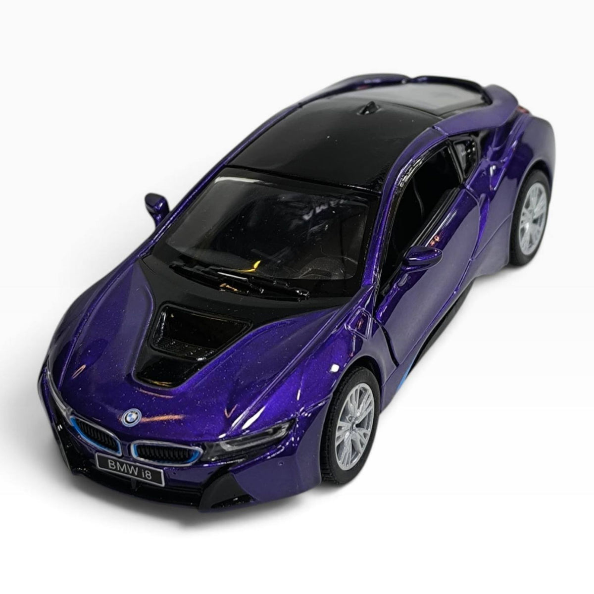 BMW i8 1:32 Morado