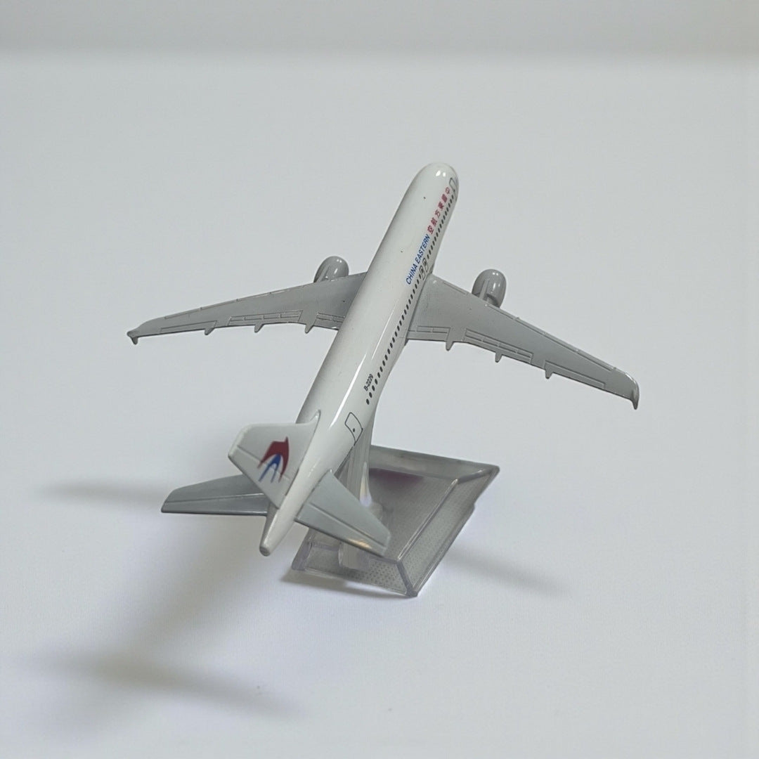 China Eastern Airlines 1:400 – Avión de Colección en Metal | Modelo Detallado para Exhibición