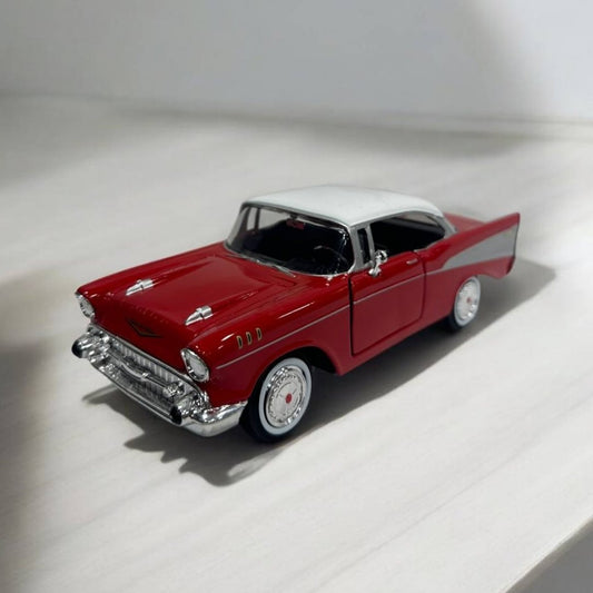 Chevy Bel Air 1957 1:24 – Modelo a Escala – Diseño Clásico y Detalles Elegantes