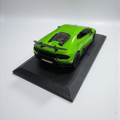 Lamborghini Huracán Performante 1:18 – Potencia, Lujo y Perfección Italiana a Escala