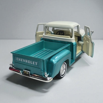 Chevy 3100 1957 – Modelo de Colección 1:24 en Metal Clásico
