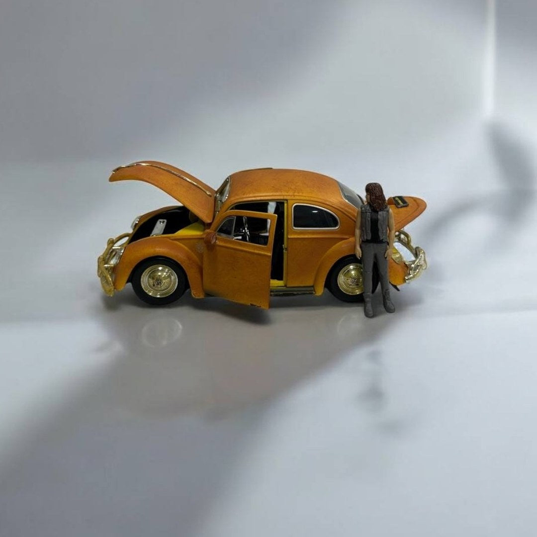 Bumblebee y Charlie de Transformers a Escala 1:24 – Aventura y Nostalgia en un Solo Set