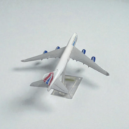 Avión Oneworld 1:400 – Modelo de Colección en Metal | Edición Especial de Aerolínea Aliada