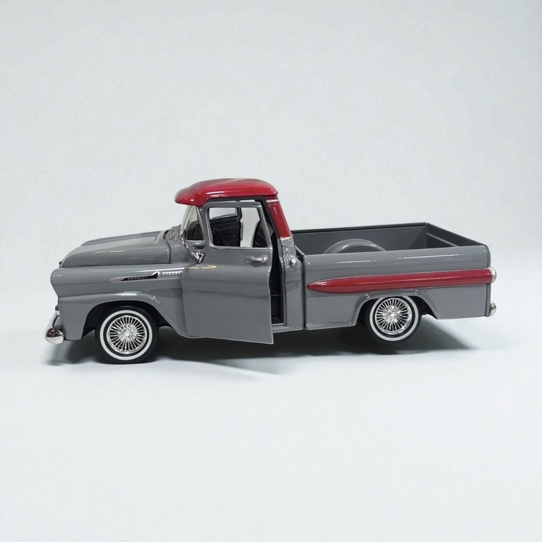 Chevy Apache 1958 – Modelo de Colección 1:24 en Metal Clásico