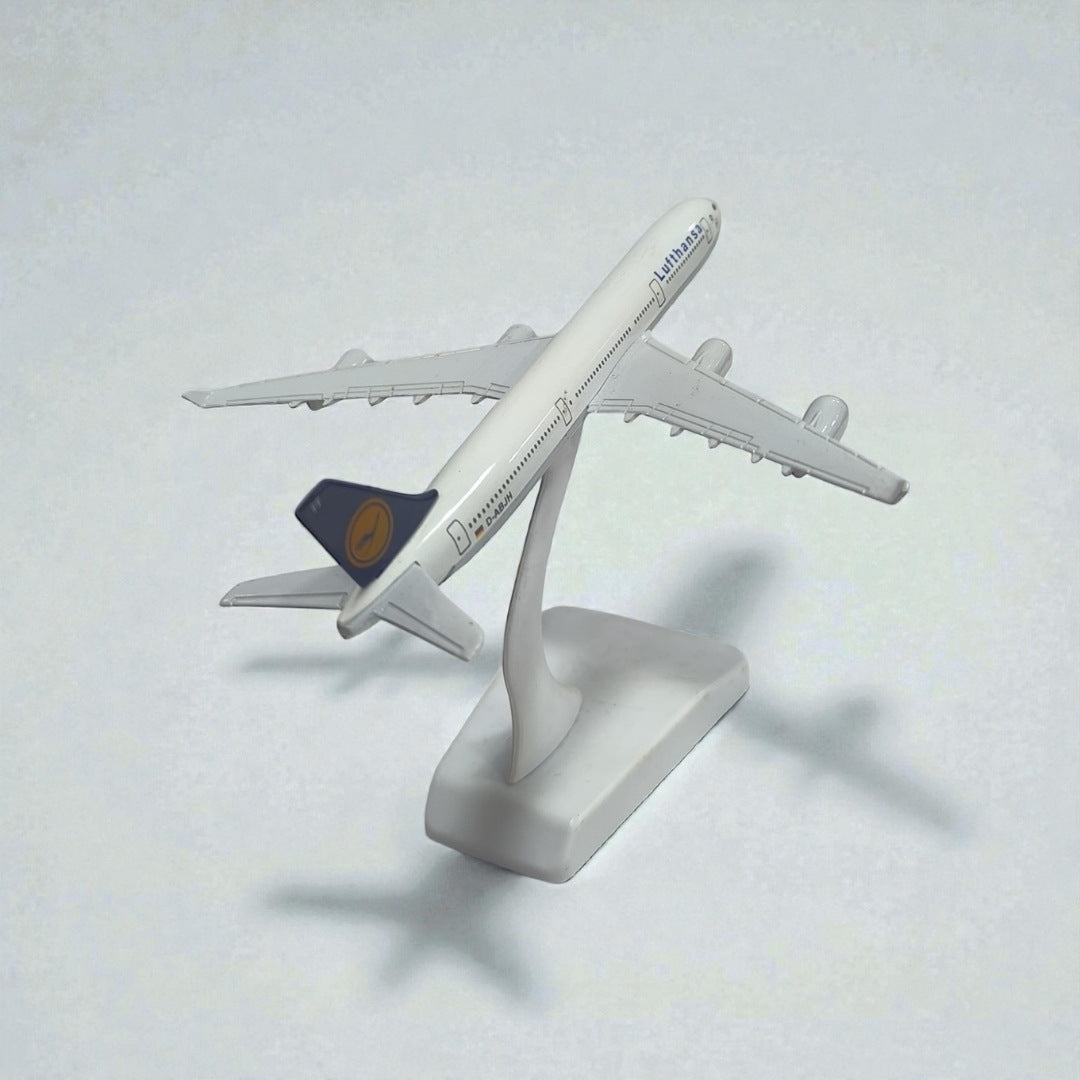 Avión Lufthansa 1:350 – Modelo de Colección Premium