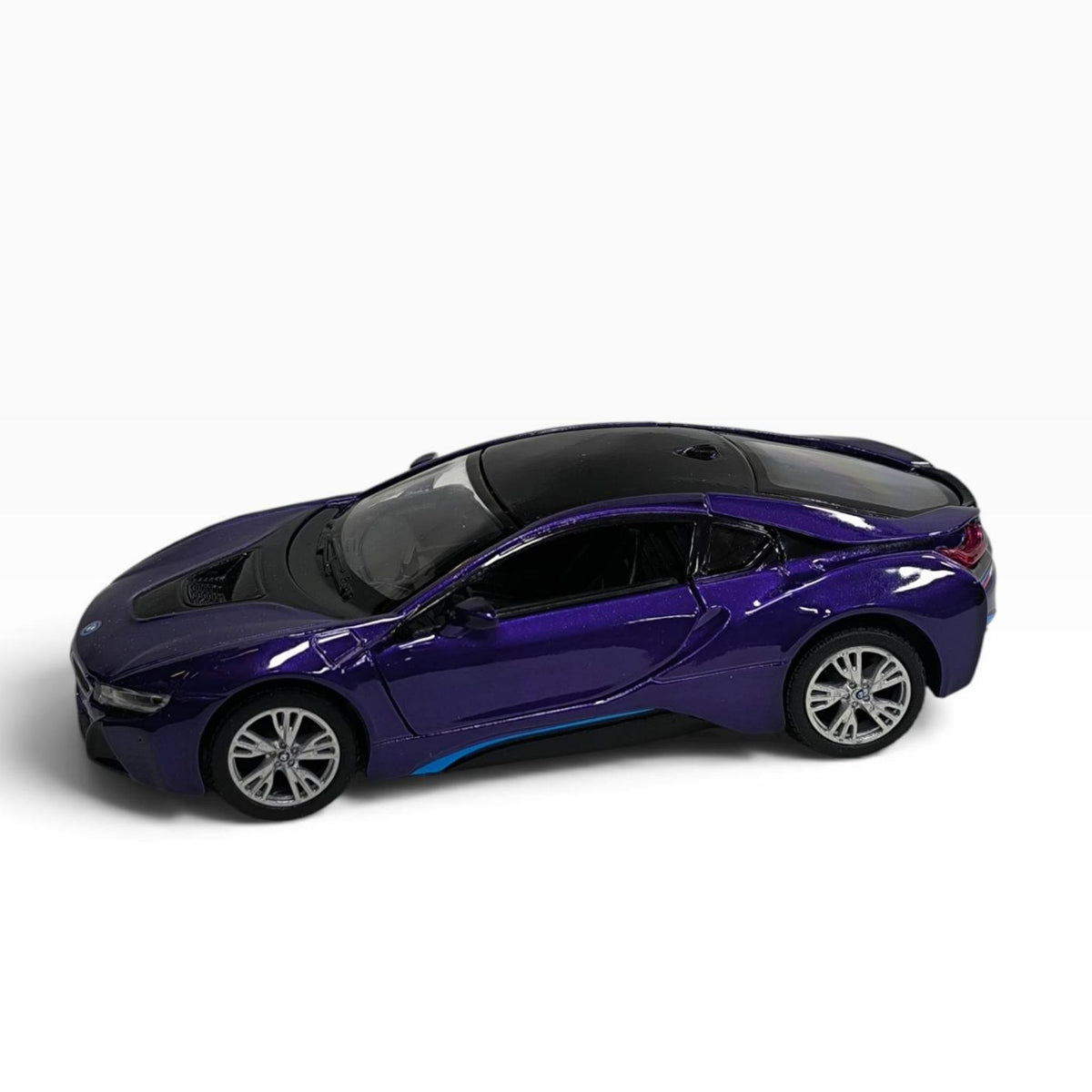 BMW i8 1:32 Morado