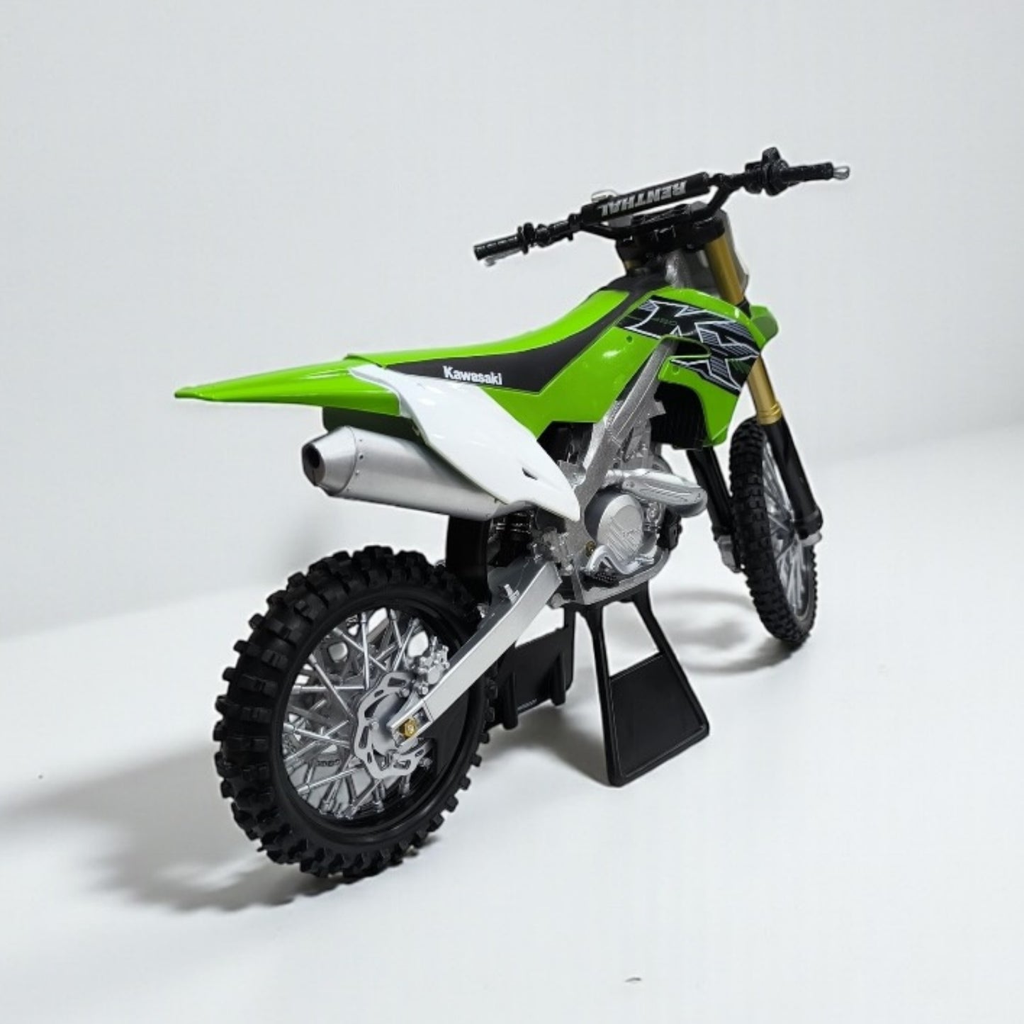 Kawasaki KX 450 Escala 1:6 – Moto Motocross de Colección Premium
