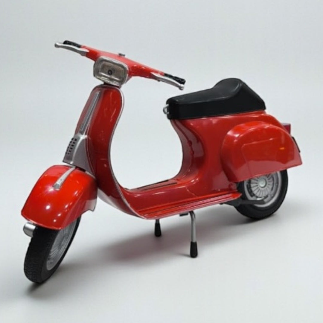 Moto Vespa Escala 1:6 – Scooter Clásico de Colección Premium