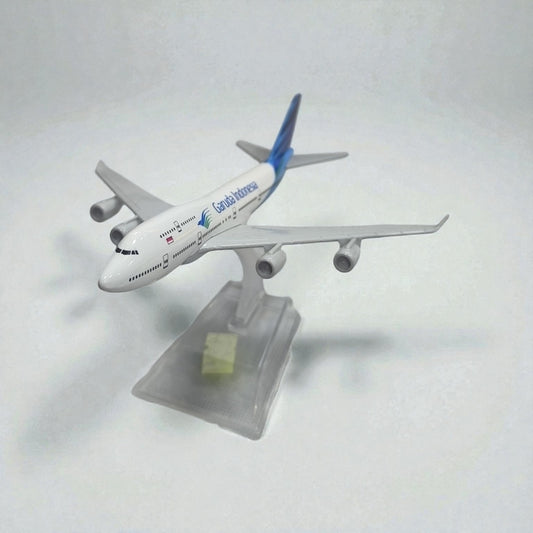 Garuda Indonesia 1:400 – Avión de Colección en Metal | Modelo Premium de Aerolínea Internacional
