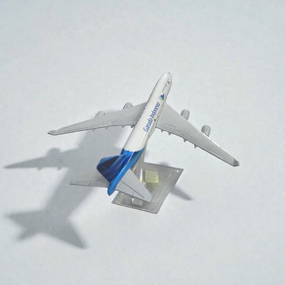 Garuda Indonesia 1:400 – Avión de Colección en Metal | Modelo Premium de Aerolínea Internacional
