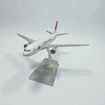 Japan Airlines 1:400 – Avión de Colección en Metal | Modelo Premium de Aerolínea Japonesa