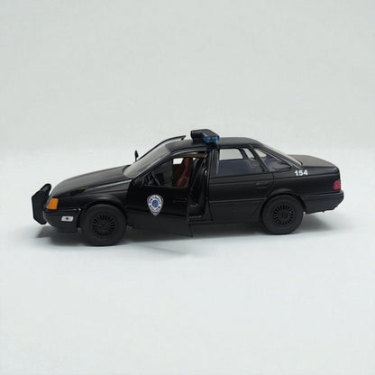 RoboCop con Ford Taurus – Modelo de Colección 1:24 en Metal Edición Cinemática