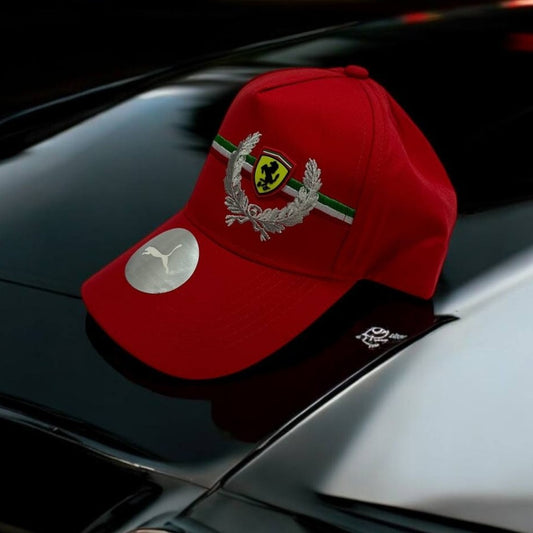 Gorra Ferrari – Potencia y Elegancia en Cada Detalle